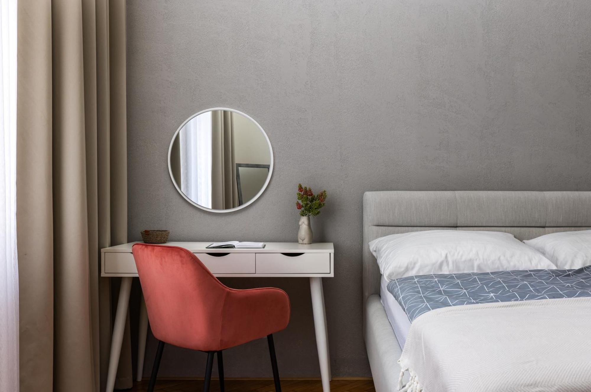 Stay2Gether City Buzz Apt - O2 Arena - Sleeps 6 Прага Екстериор снимка